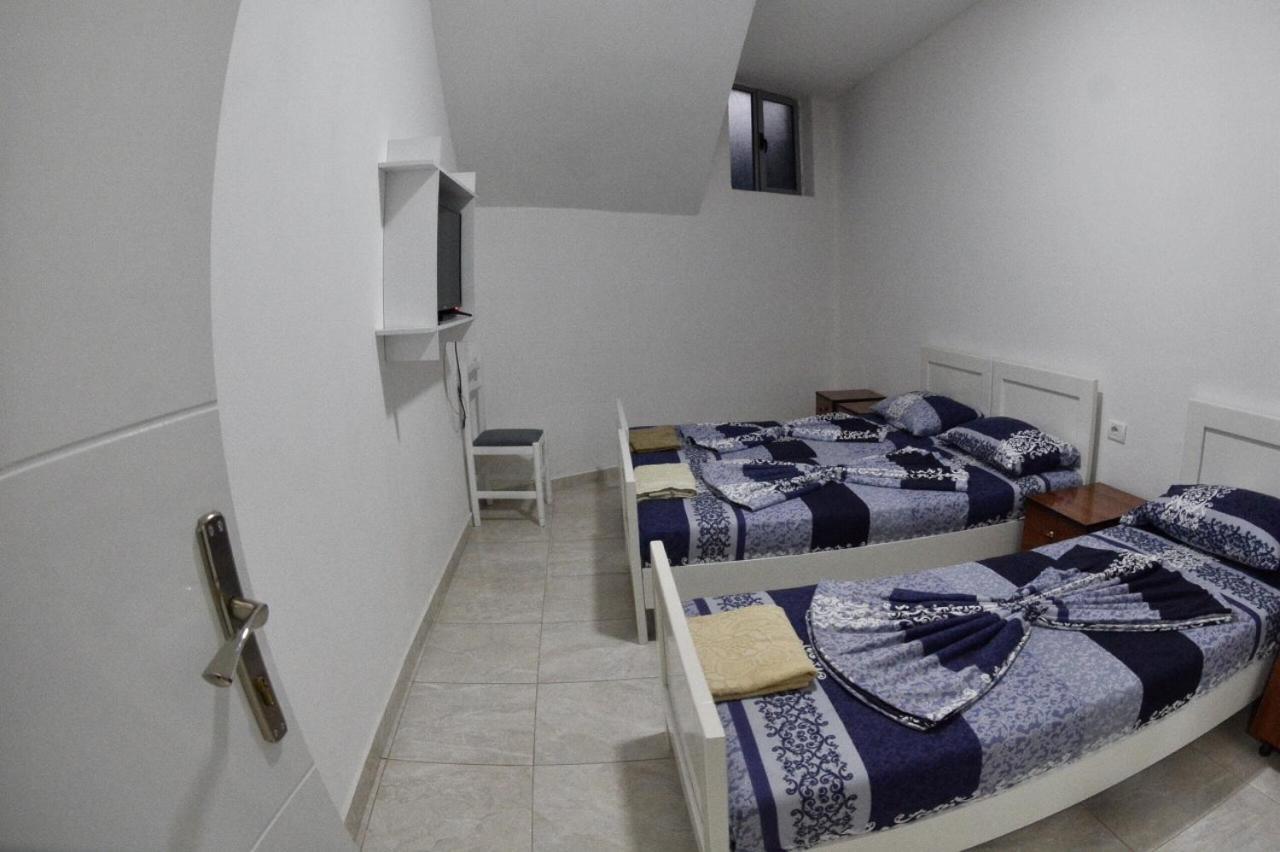 Hotel Reci Peshkopi Экстерьер фото